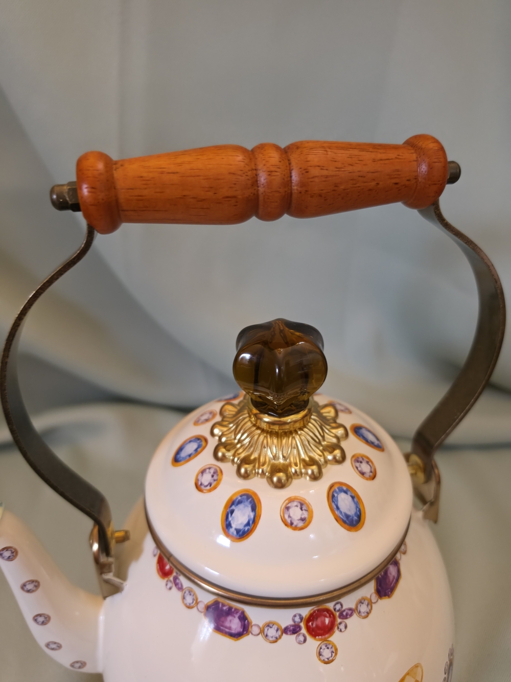 Mackenzie Queen Bee Tea Kettle - Picture 2 of 7